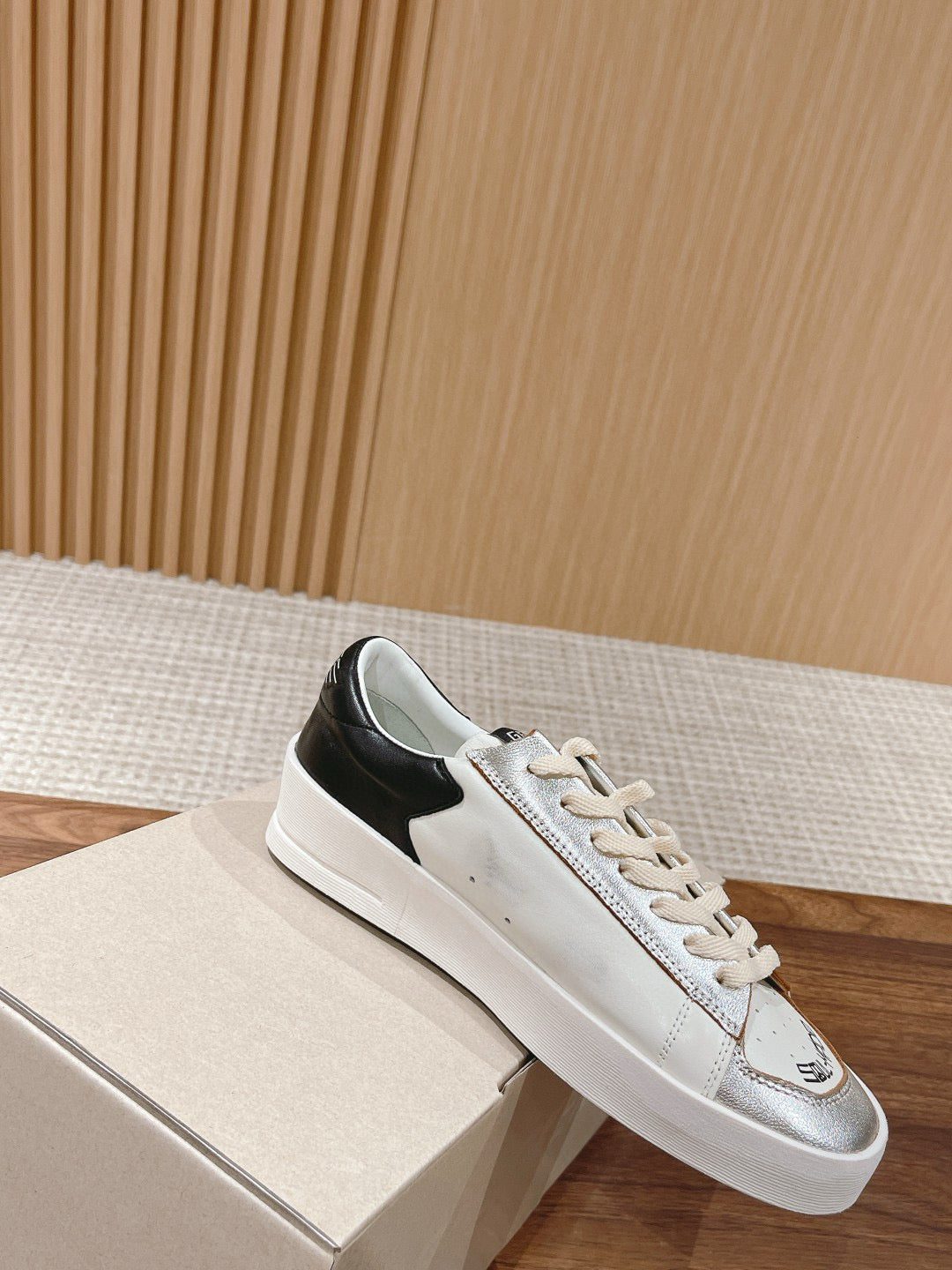 Golden Goose Sneaker