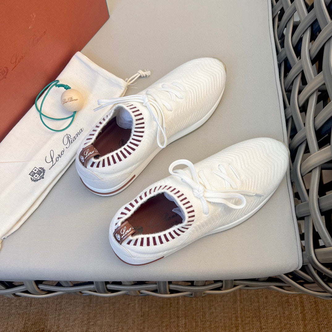 LP Sneakers