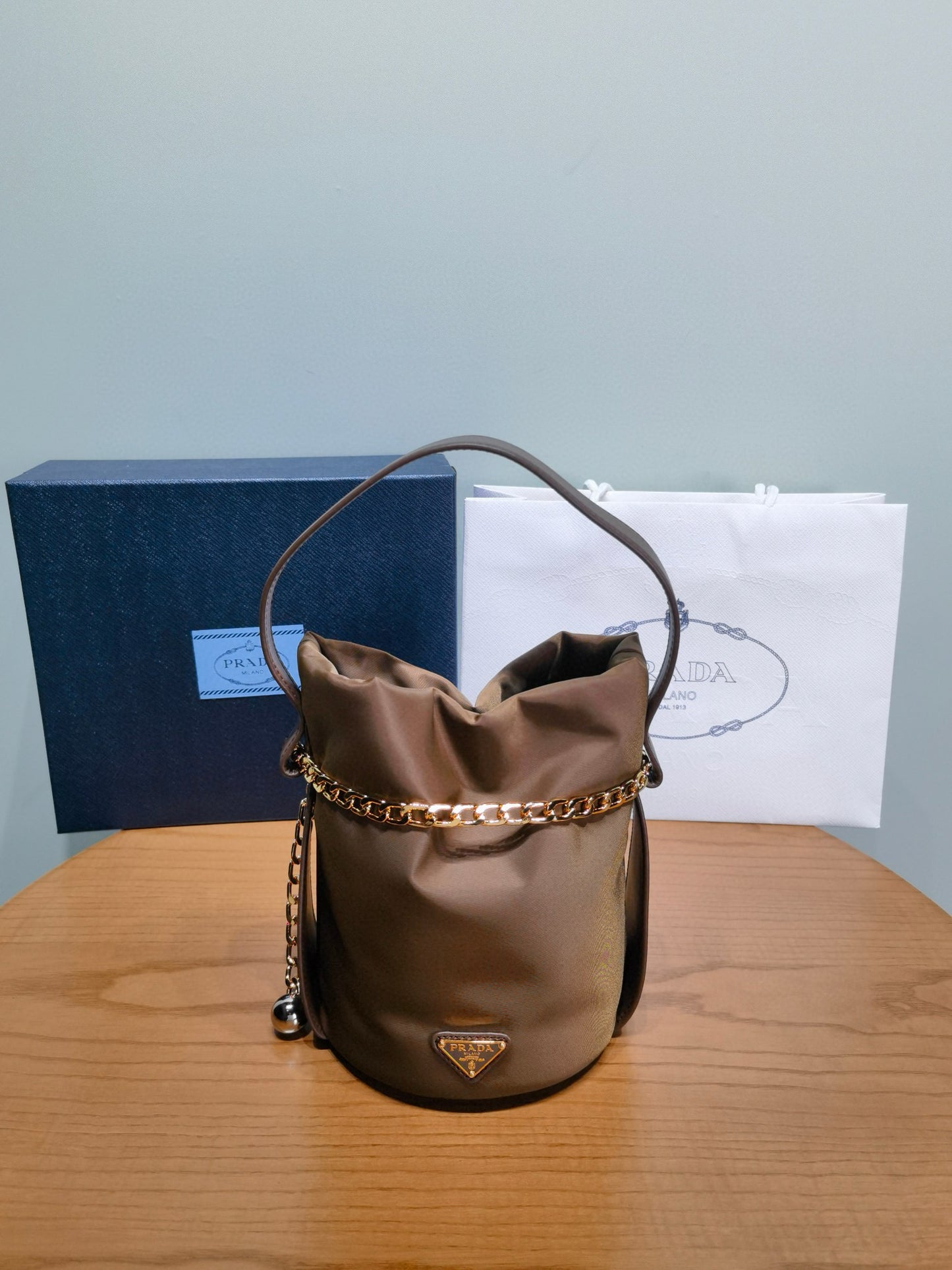 PD Petit Sac Noir Bucket Bag