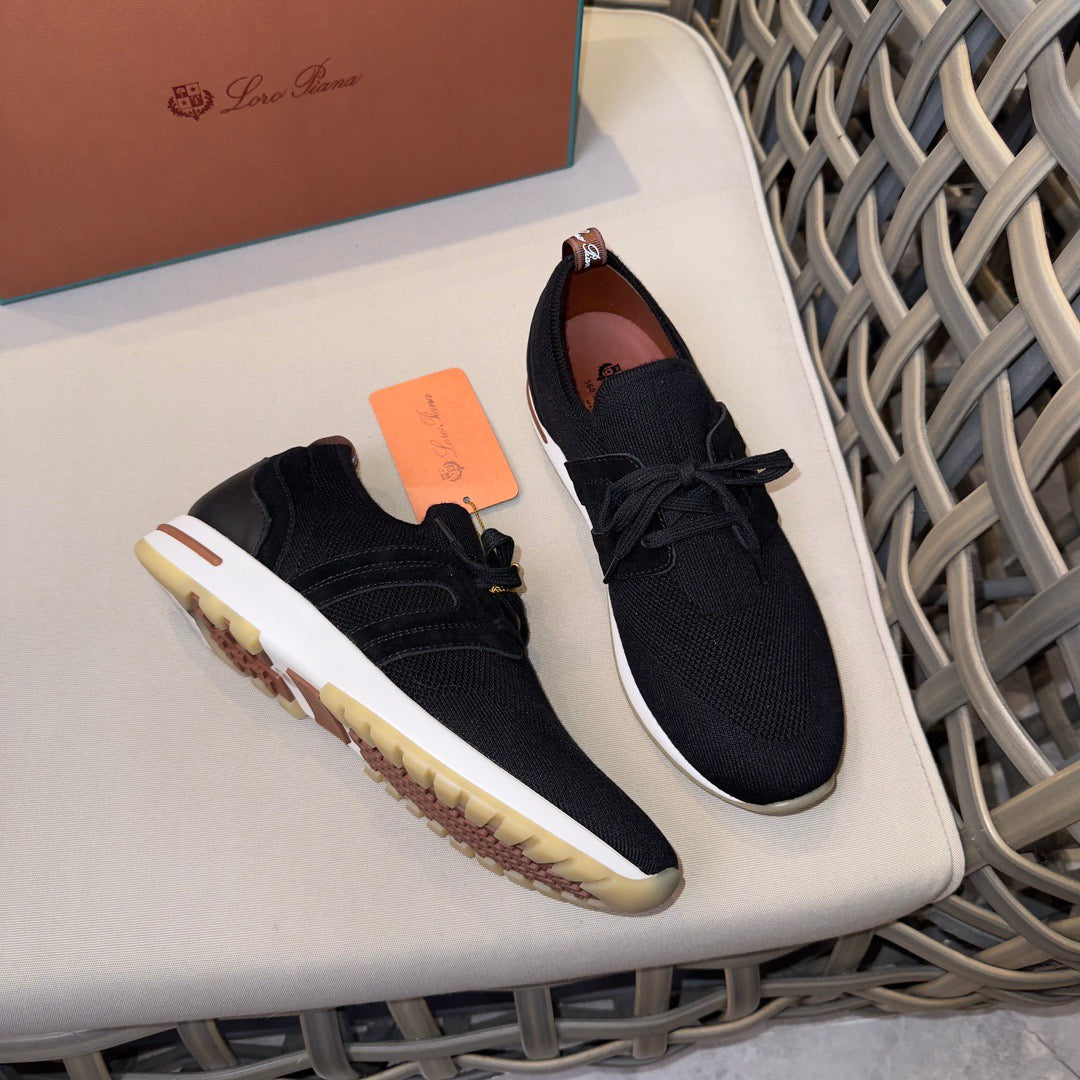 LP Sneakers