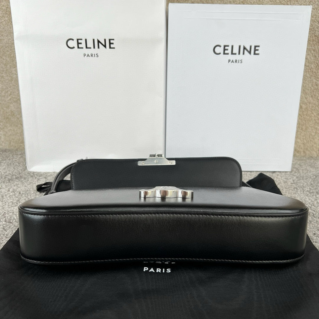 Celine Triomphe Hobo