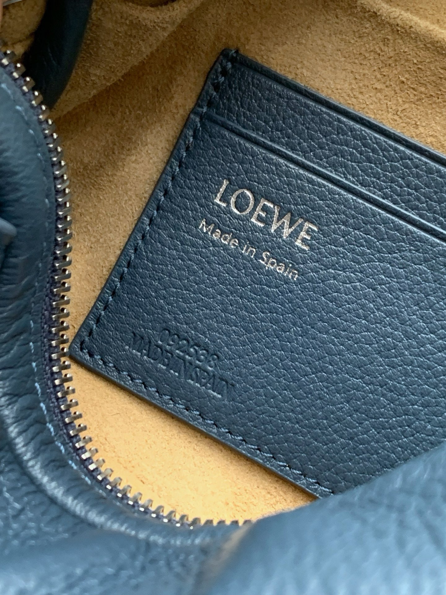 Loewe Messenger Bag 20x12.5x6CM