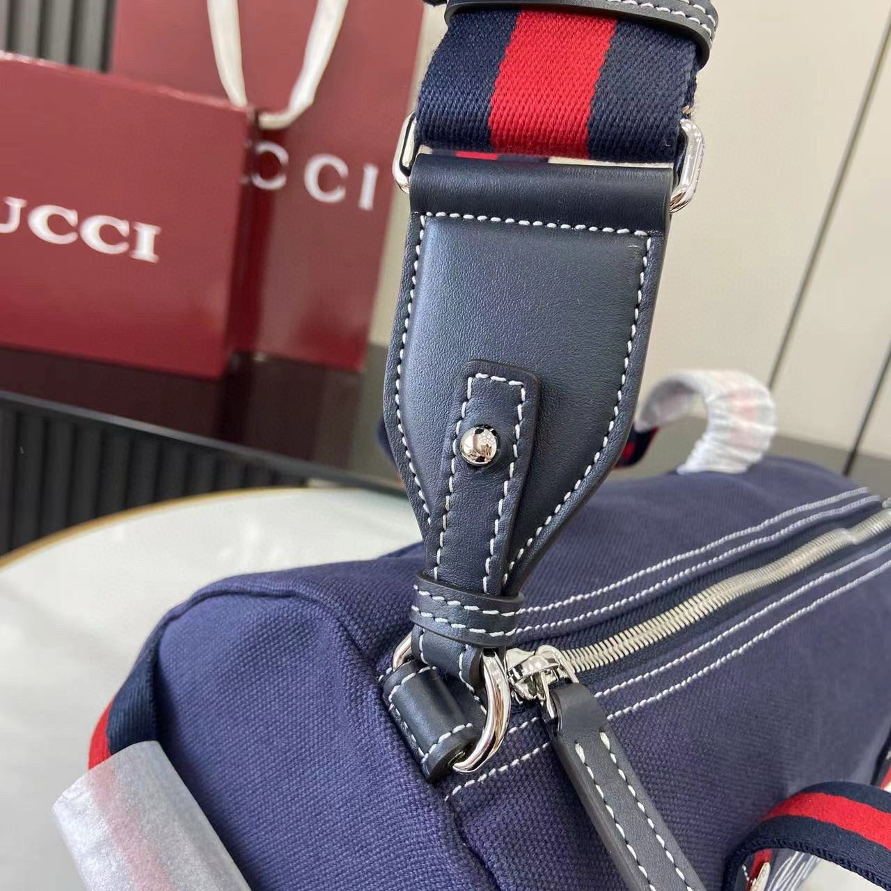 Gucci Duffle Bag 54x24x24CM