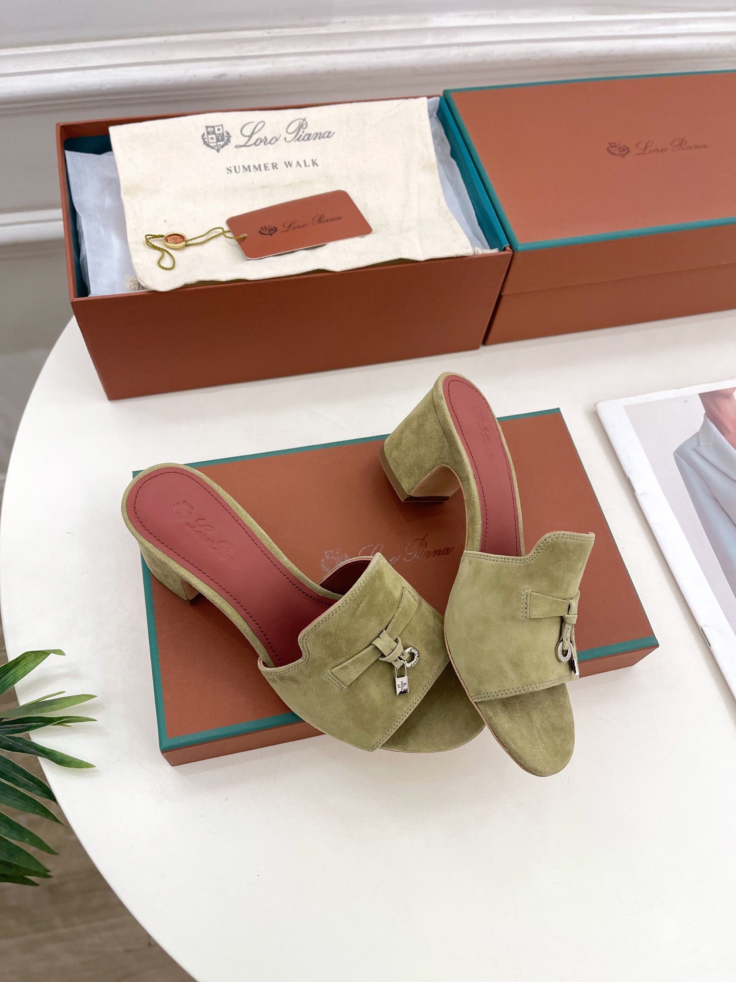 LP Sandals