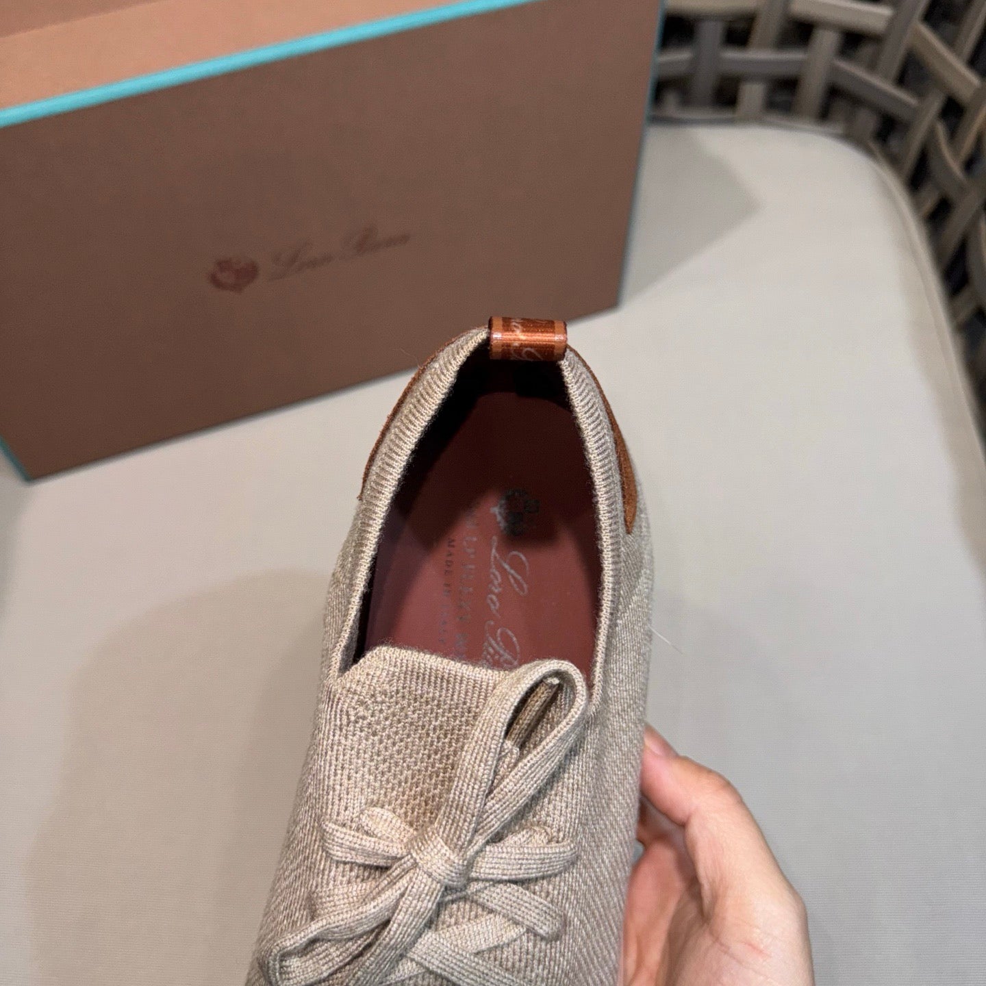 LP Sneakers