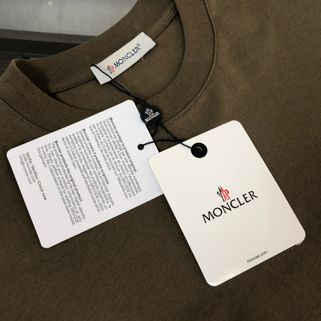 Moncler T-shirt