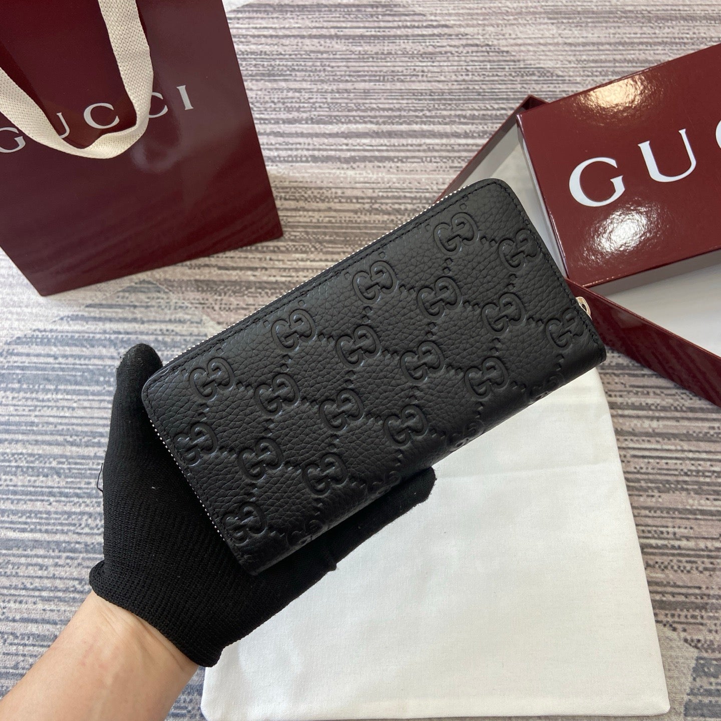 Gucci Long Zipped Wallet