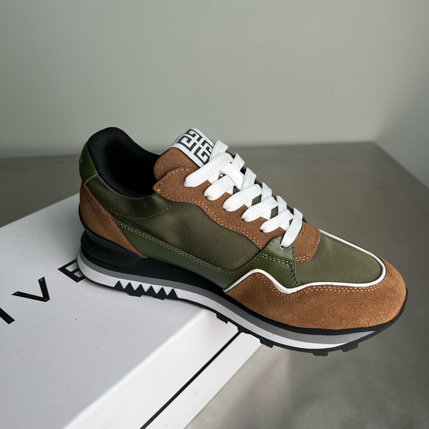 Givenchy Sneakers