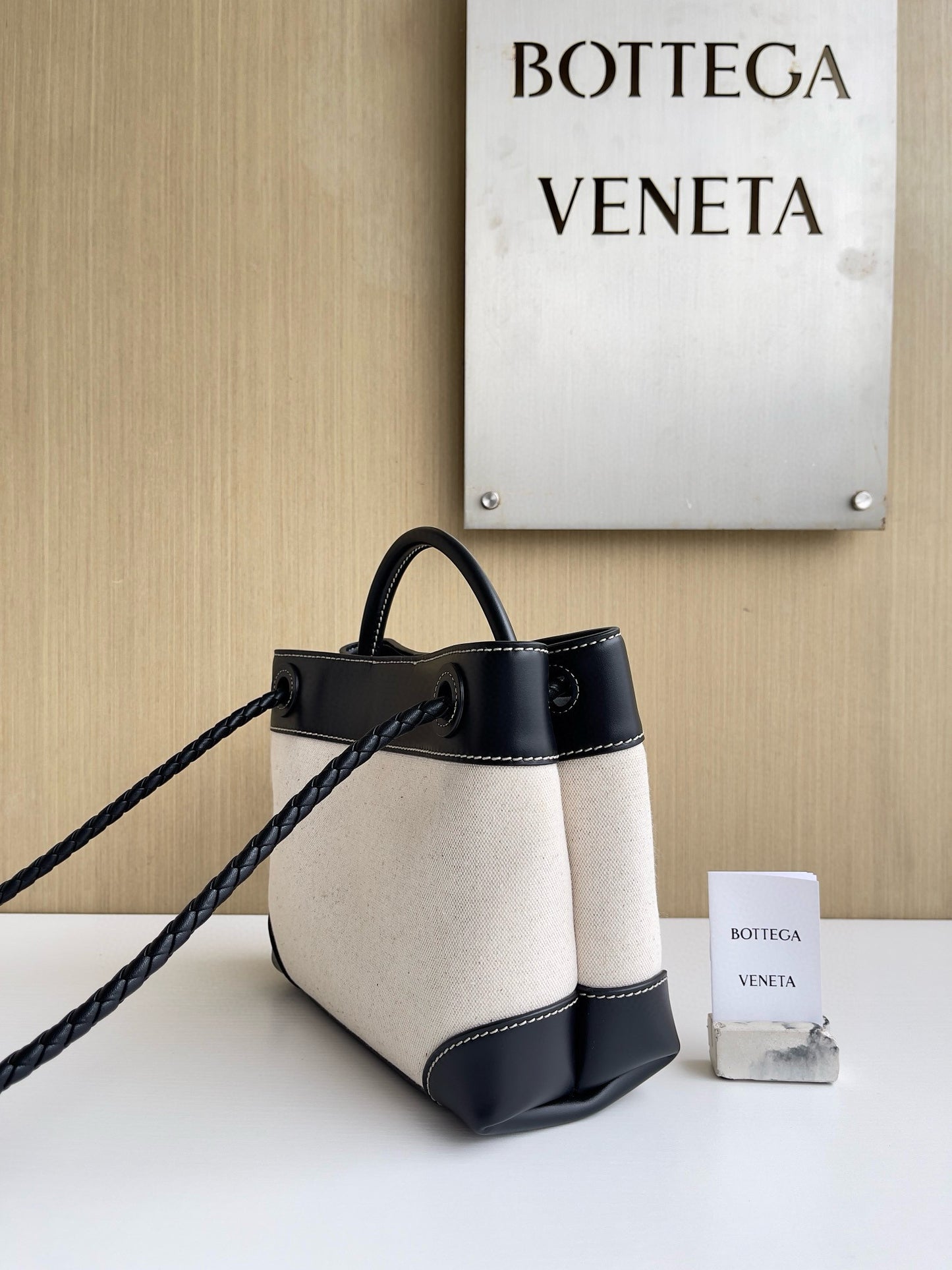 BV Andiamo Bag 25x22x10.5cm