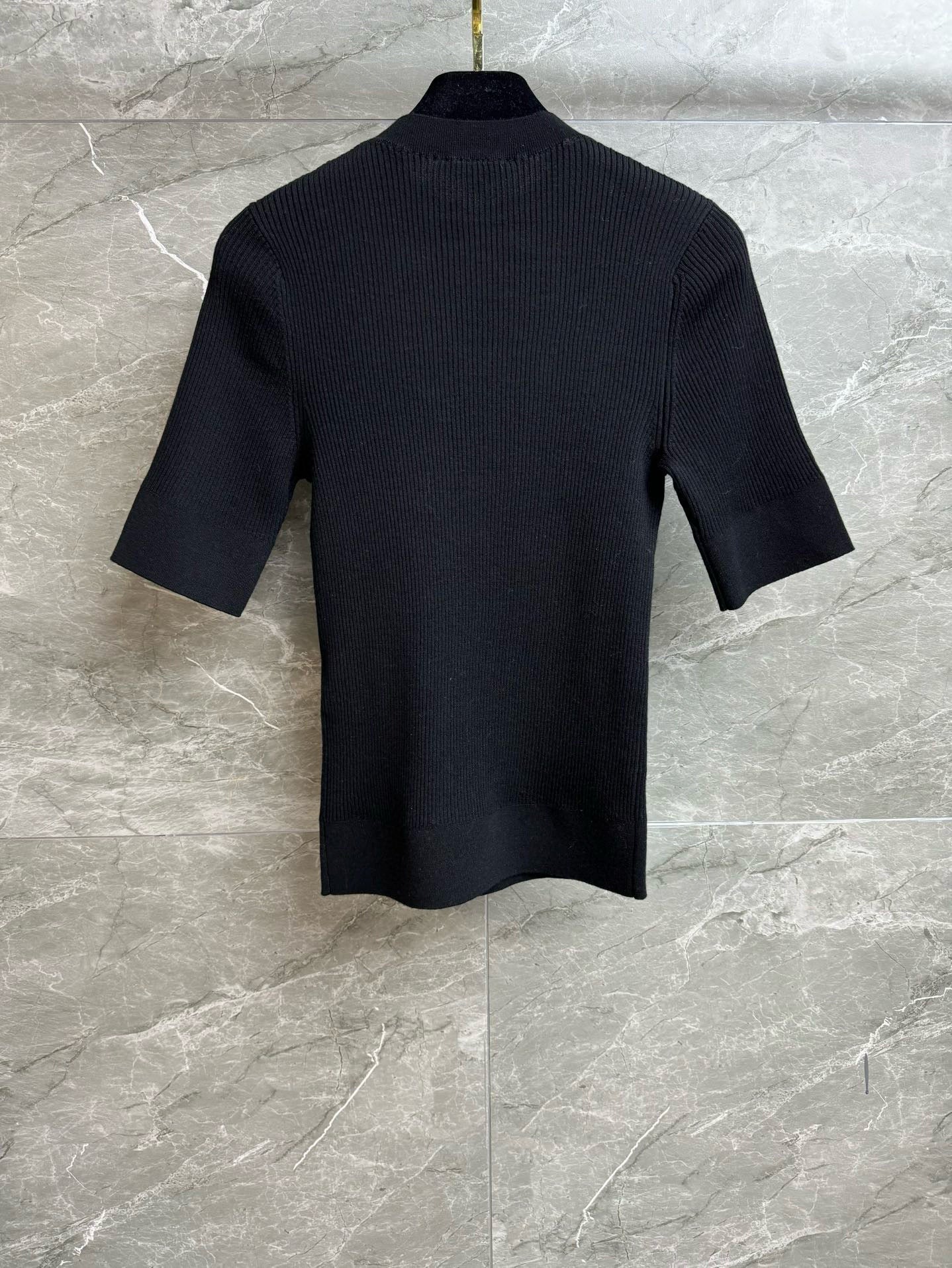 Chanel T-Shirt