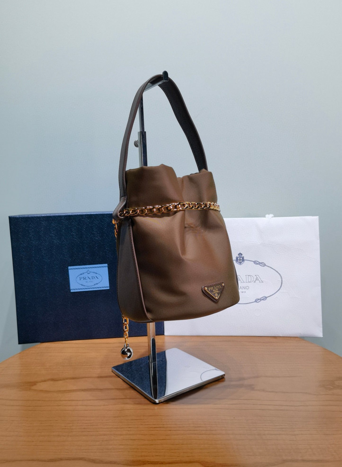 PD Petit Sac Noir Bucket Bag