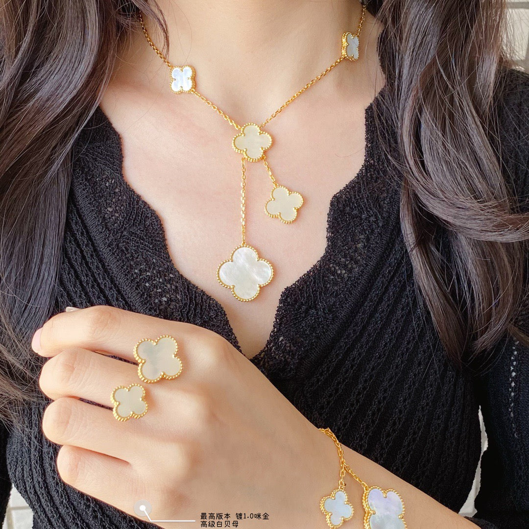 Van Cleef & Arpels Necklace