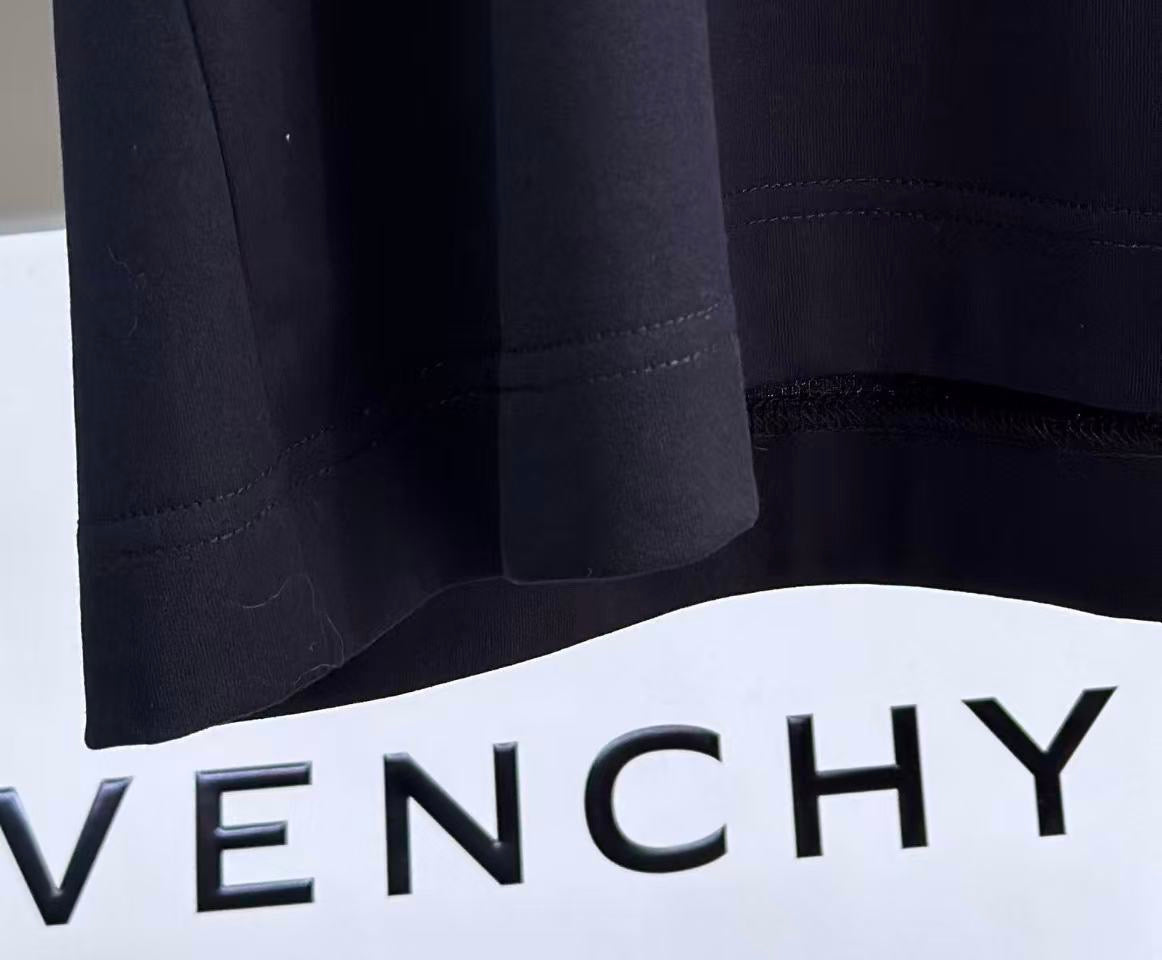 Givenchy T-Shirt