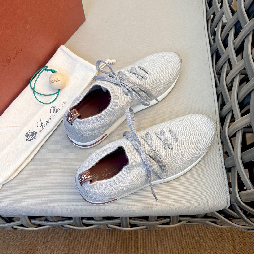 LP Sneakers