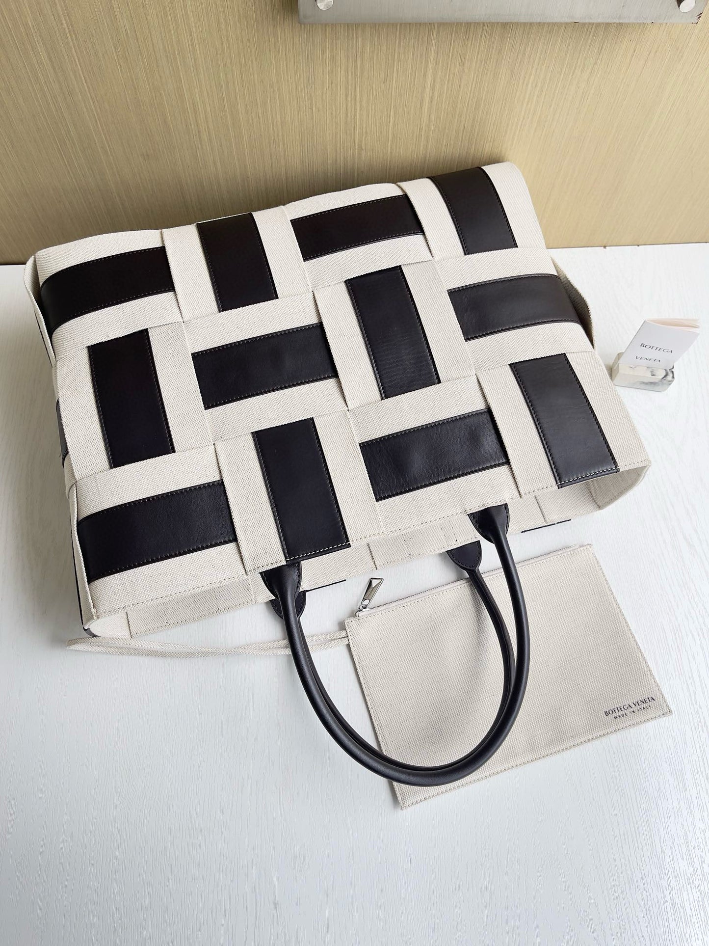 BV Arco Tote Bag 45x34x11cm