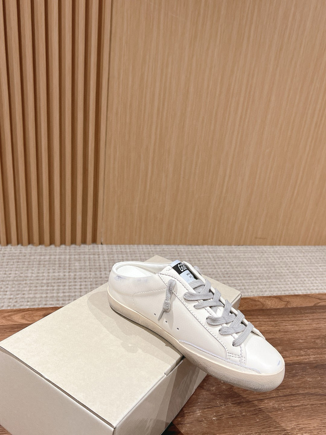 Golden Goose Sneaker