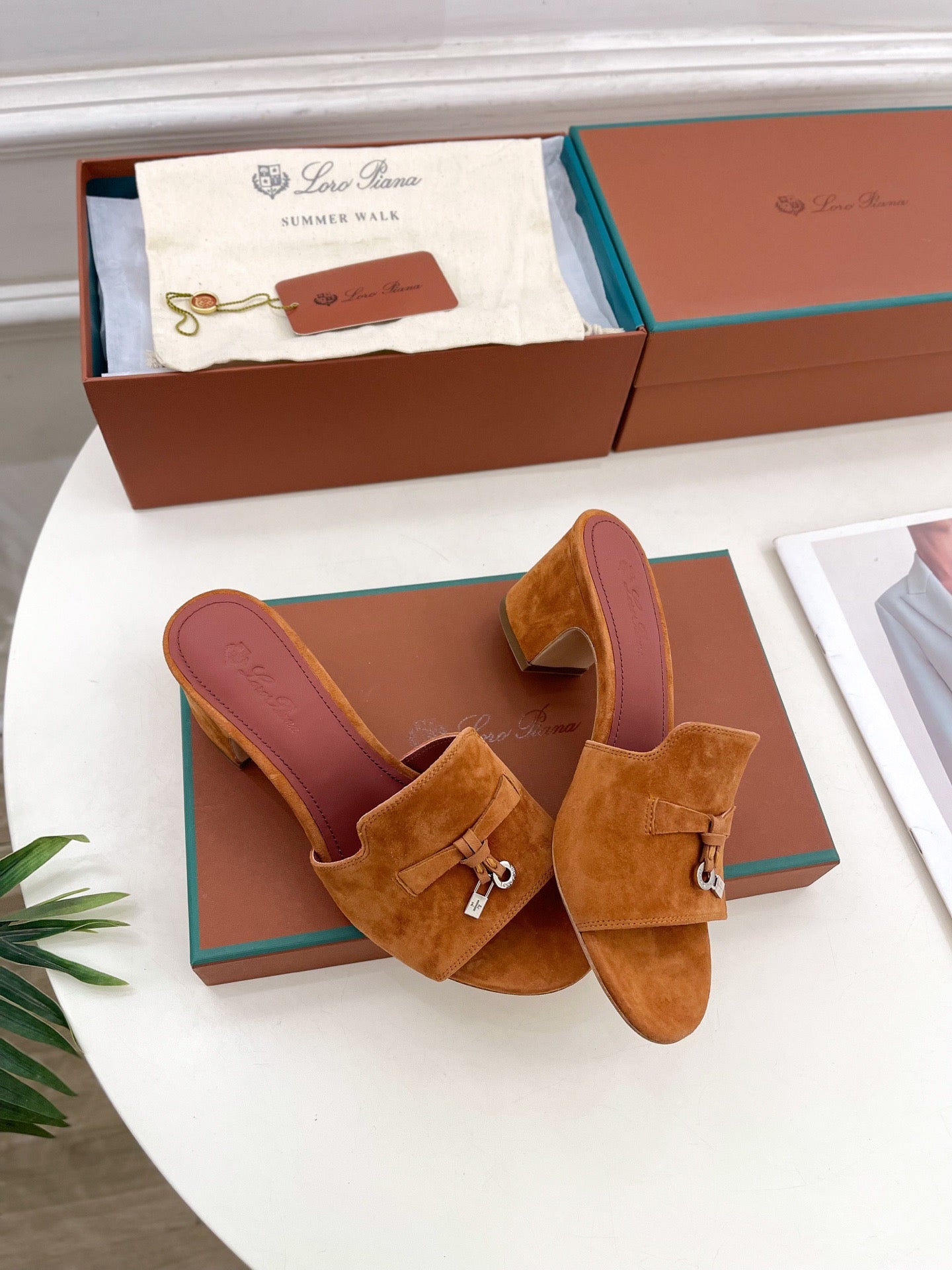 LP Sandals