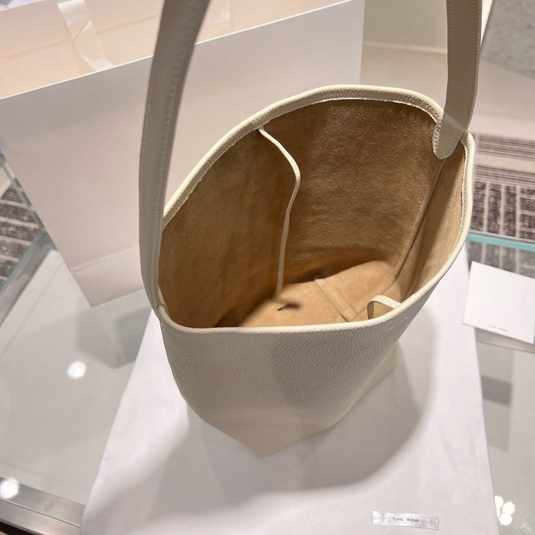 The Row Bucket Bag(30CM*28CM*15.5CM)