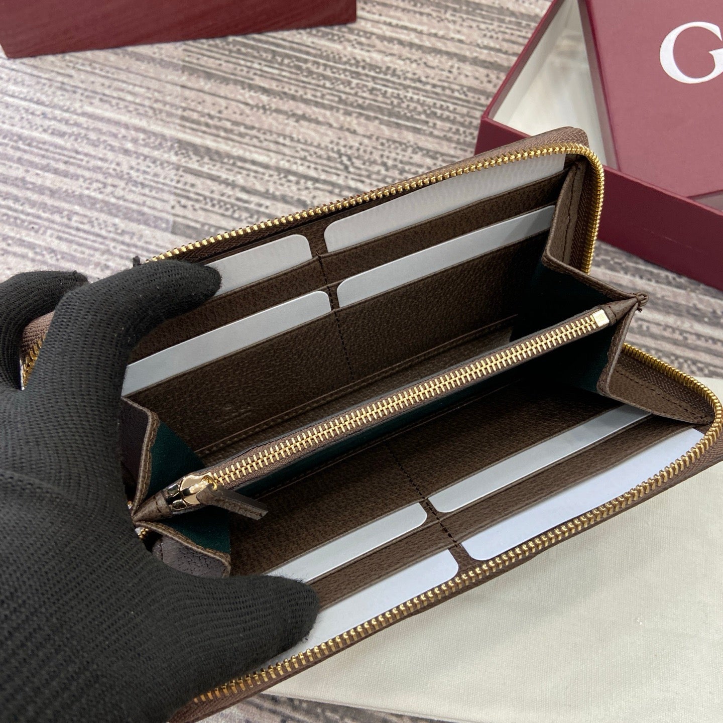 Gucci Long Zipped Wallet