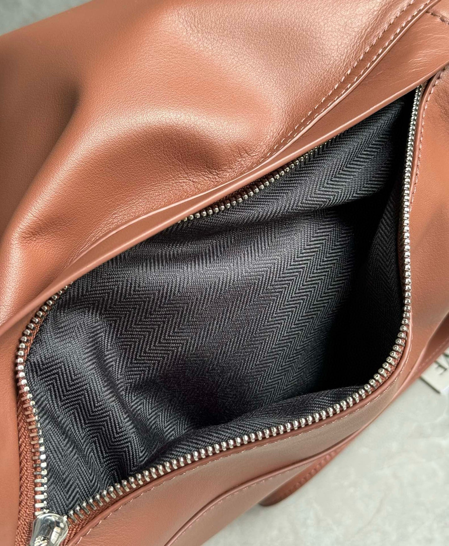 Loewe Backpack(36x16x40cm)