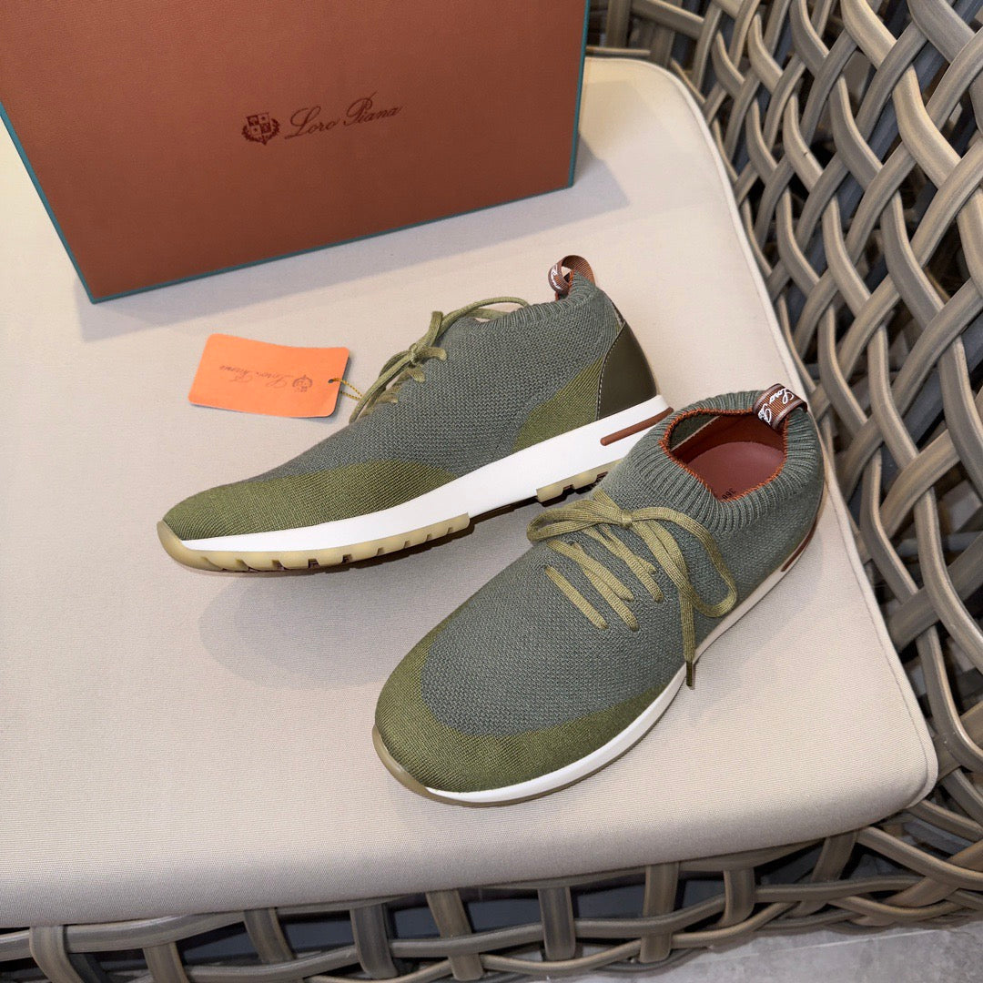 LP Sneakers