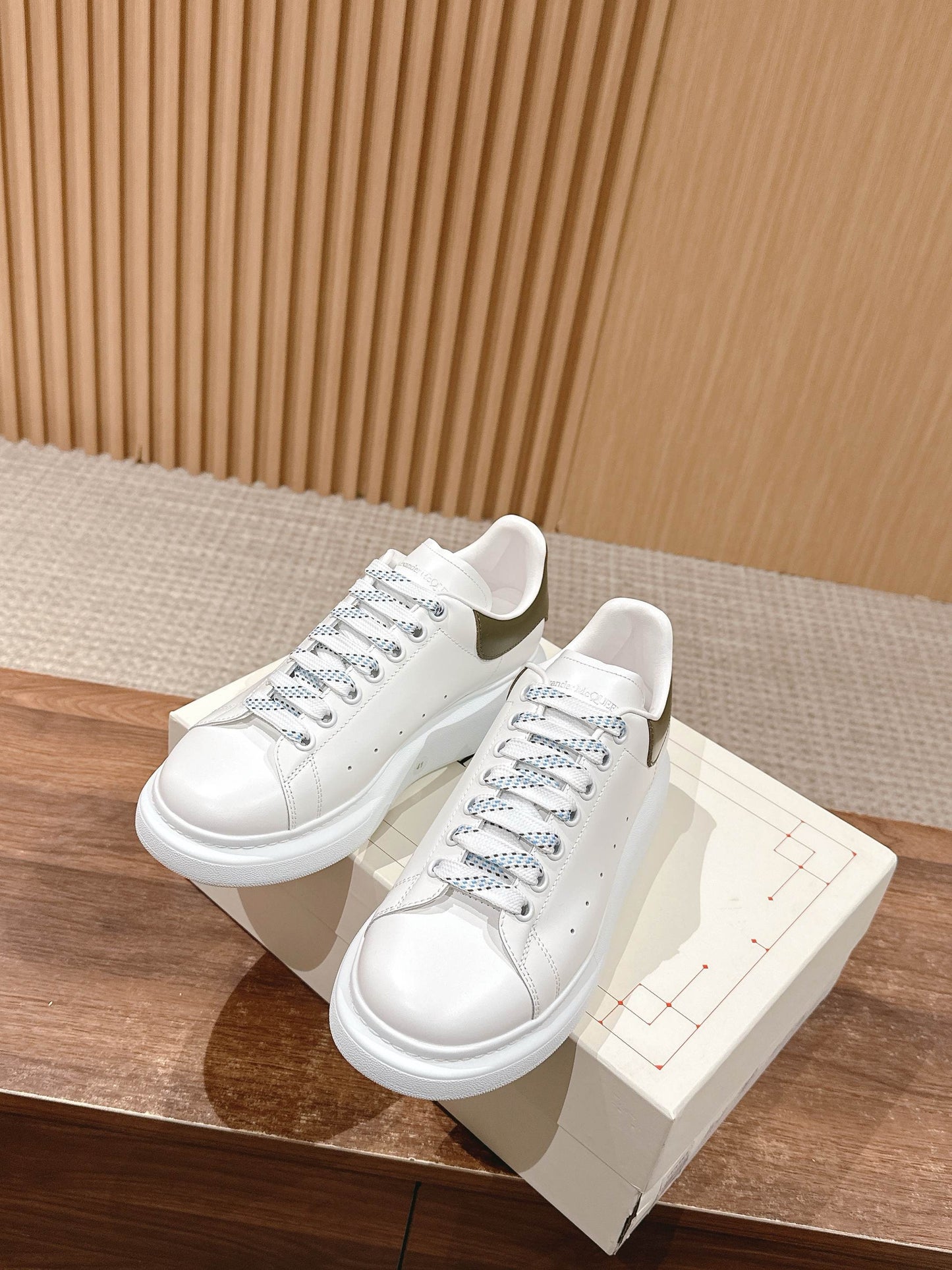 Alexander McQueen Sneakers