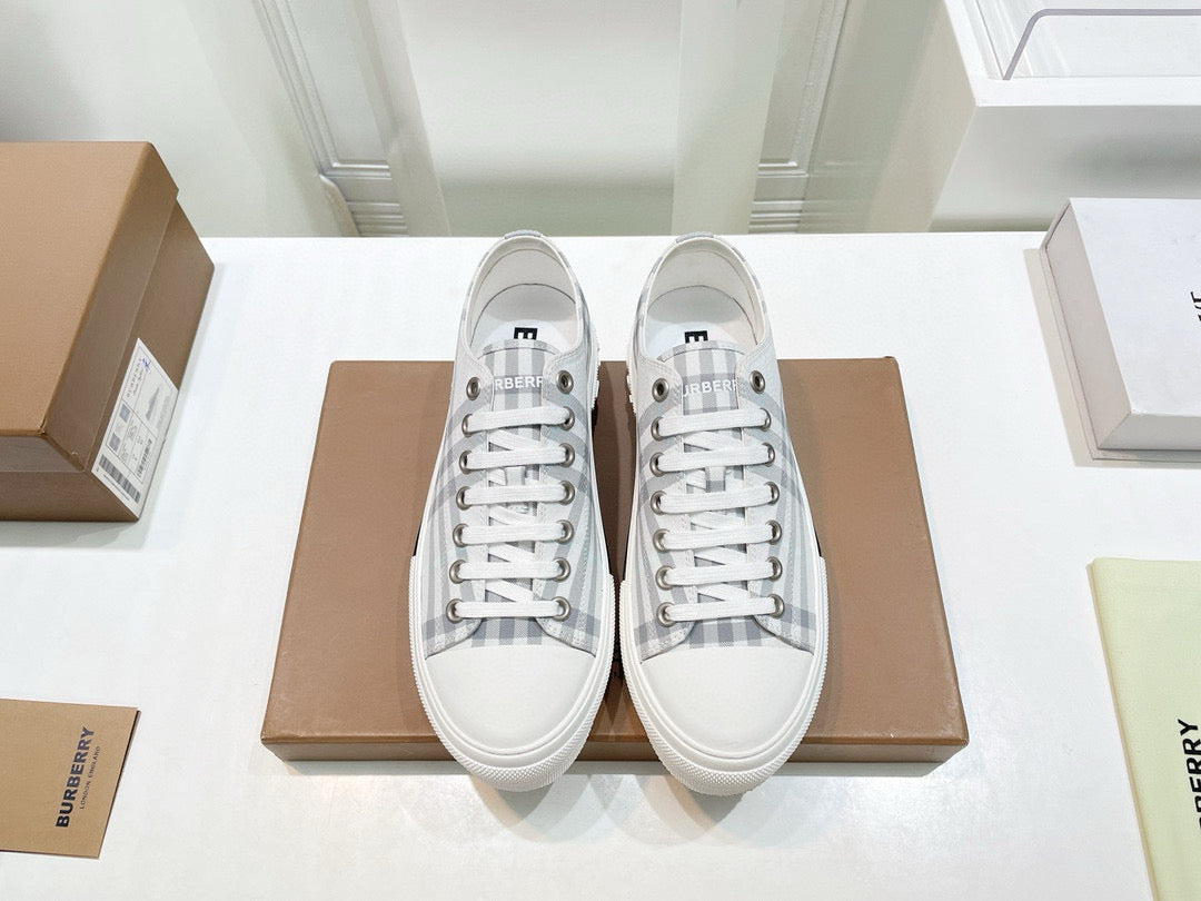 Burberry Sneakers