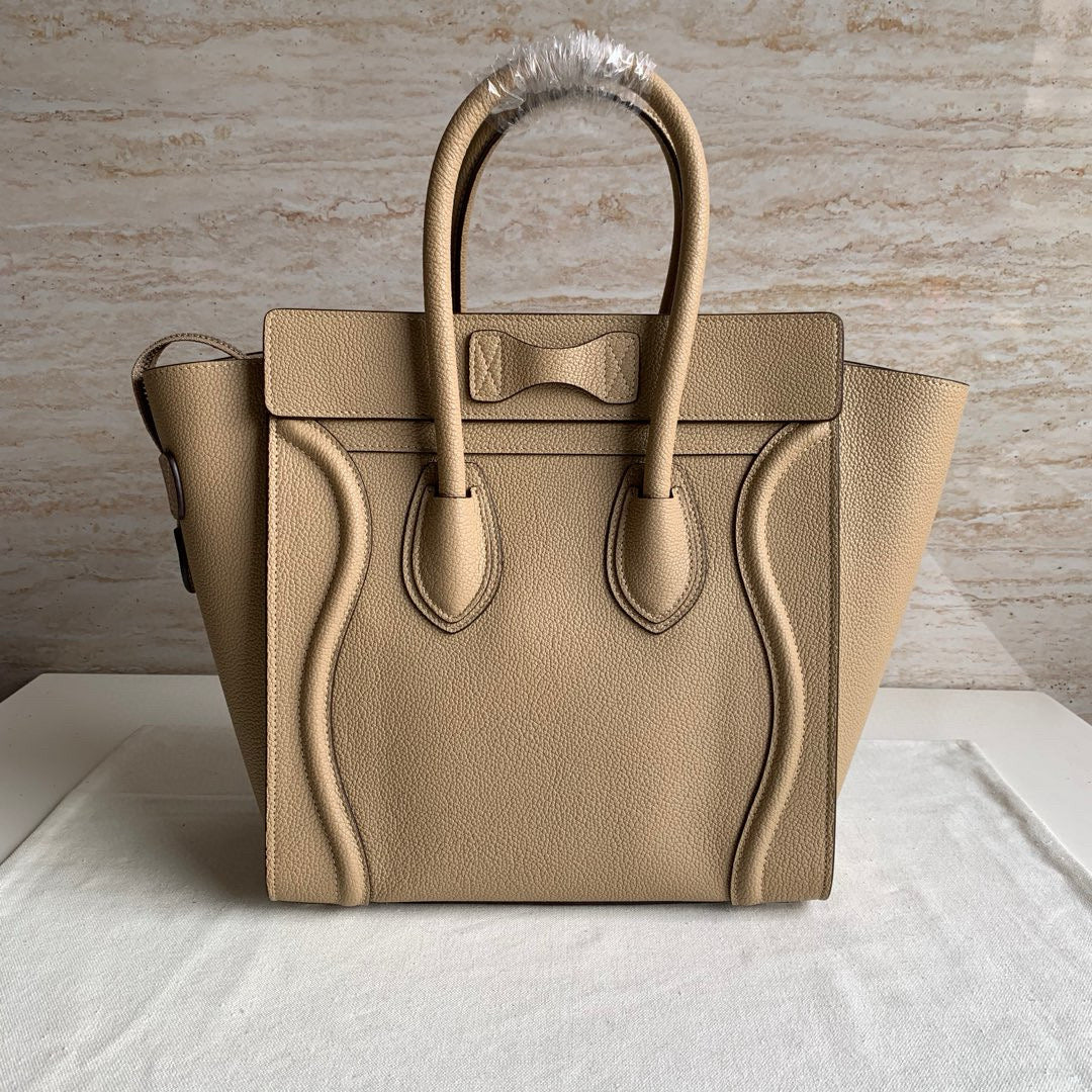 Celine Duffel