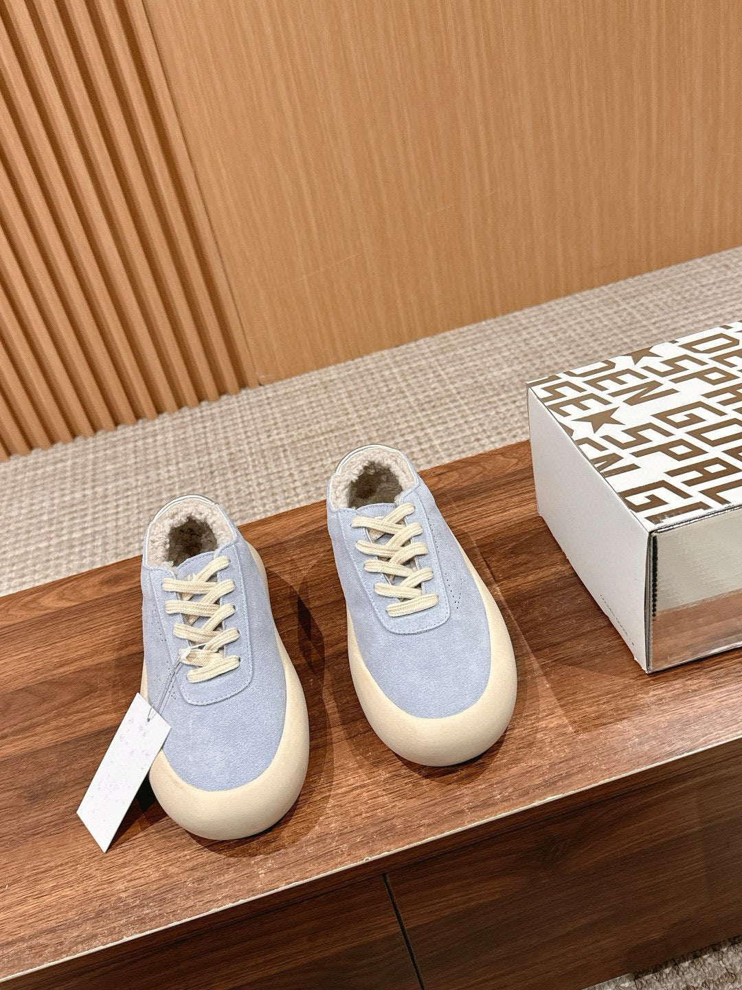 Golden Goose Sneaker