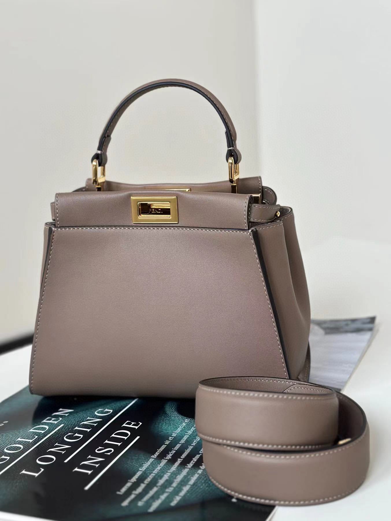 Fendi Peekaboo Bag (23x7x19 cm)