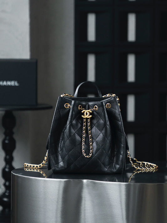 Chanel 25B Shoulder bag