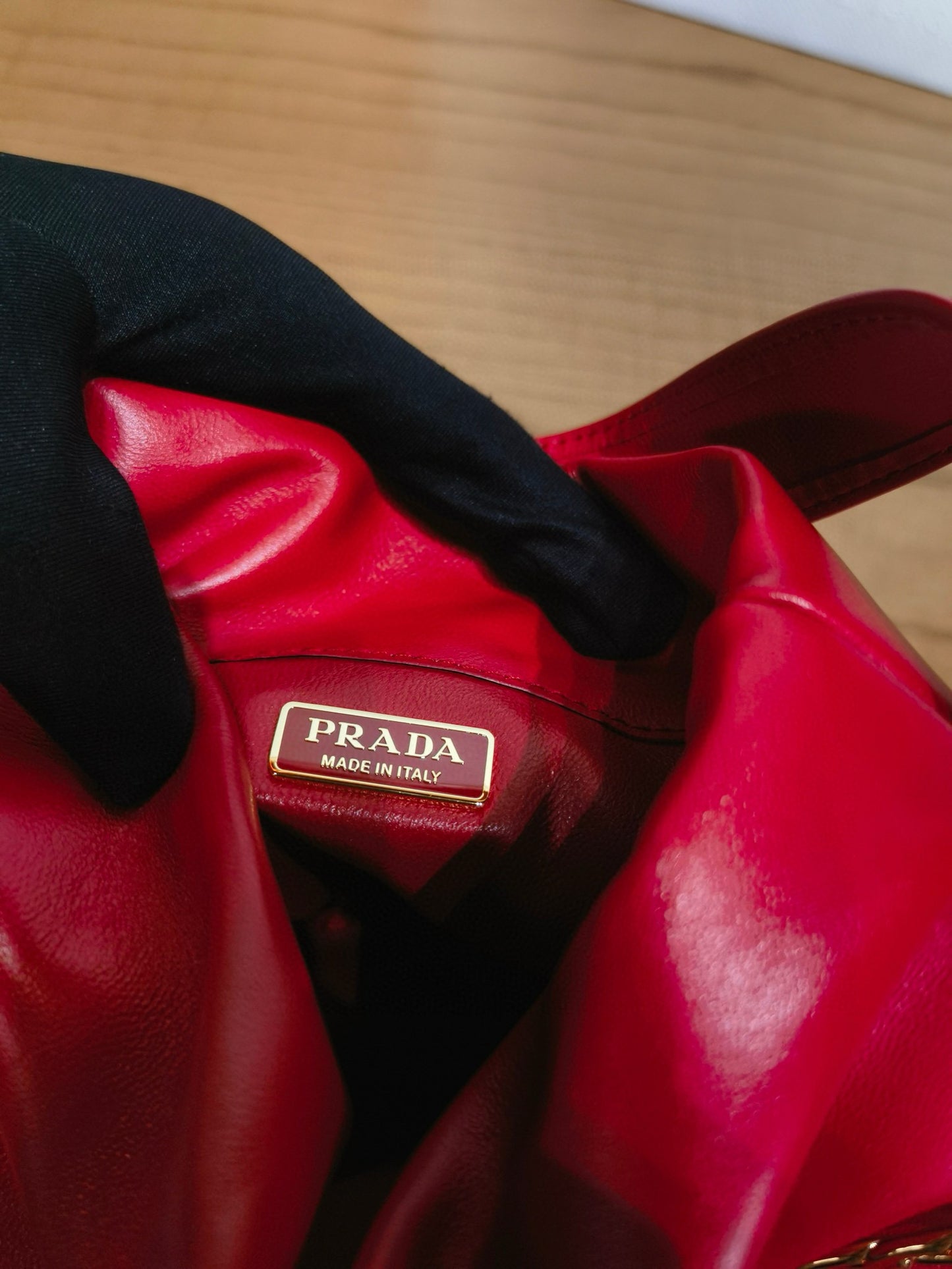 PD Petit Sac Noir Bucket Bag