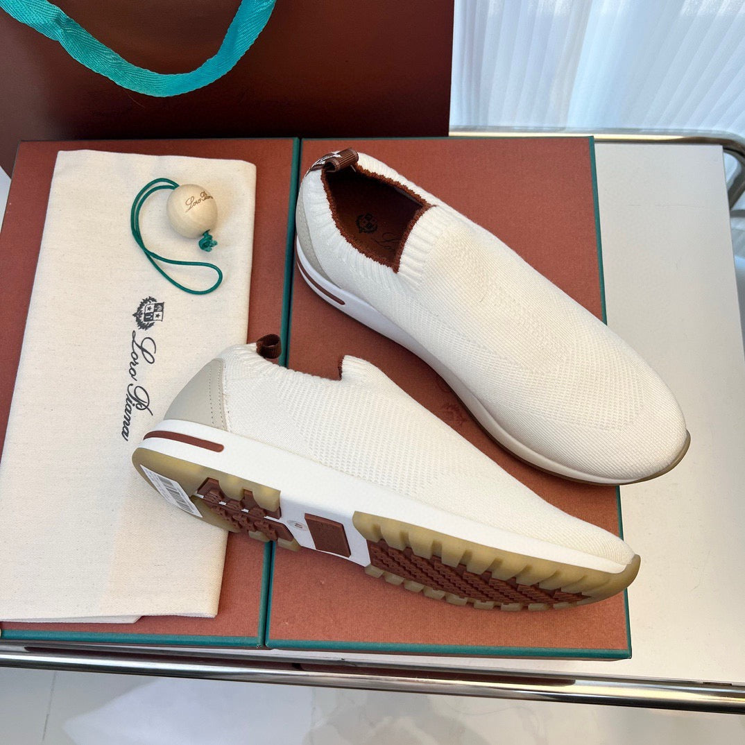 LP Sneakers