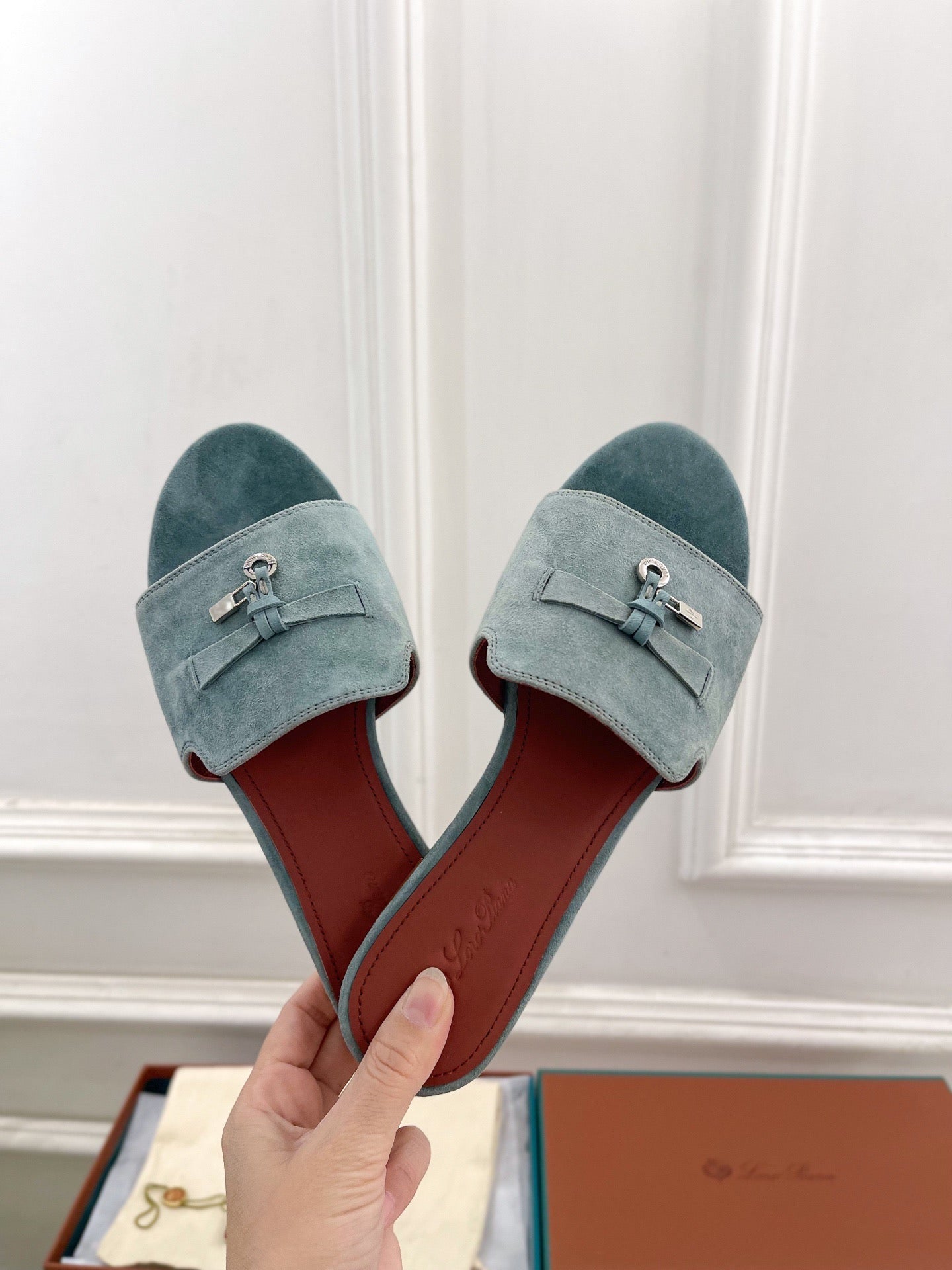 LP Sandals