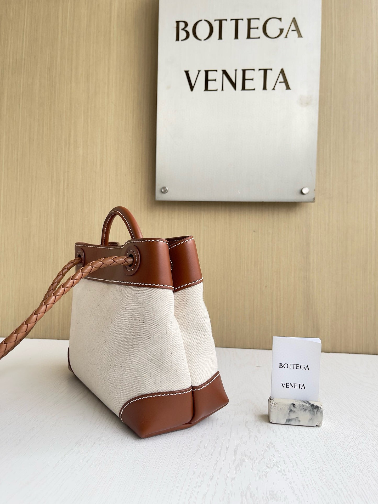 BV Andiamo Bag 25x22x10.5cm