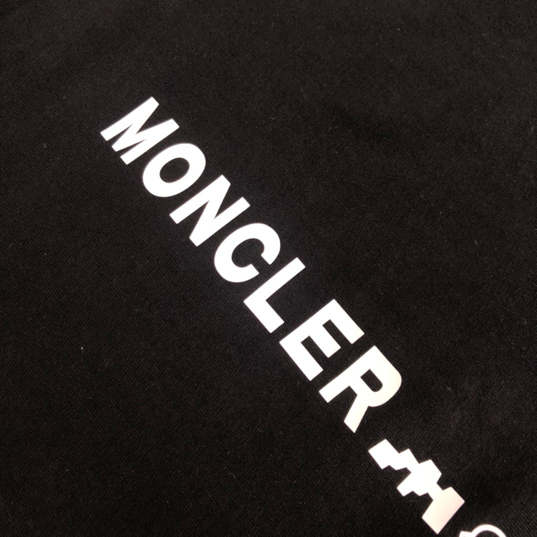 Moncler T-shirt