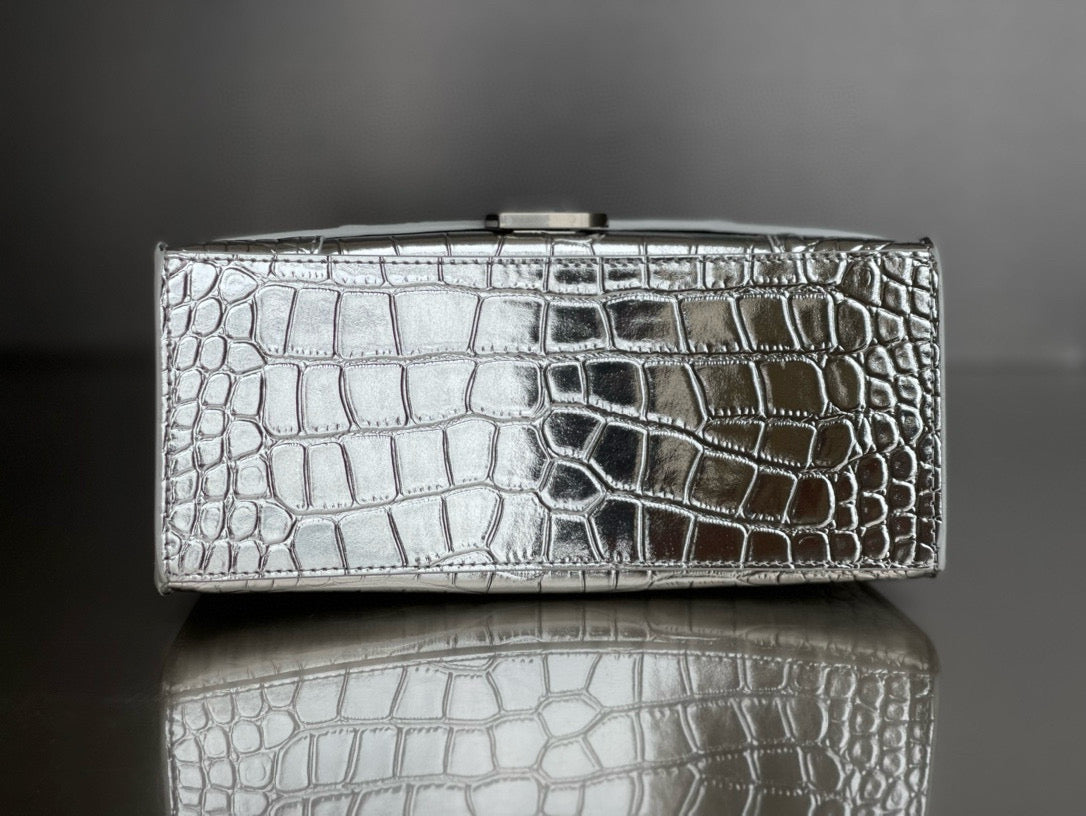 BLCG Hourglass Crocodile Top-handle Handbag
(23x10x24cm)