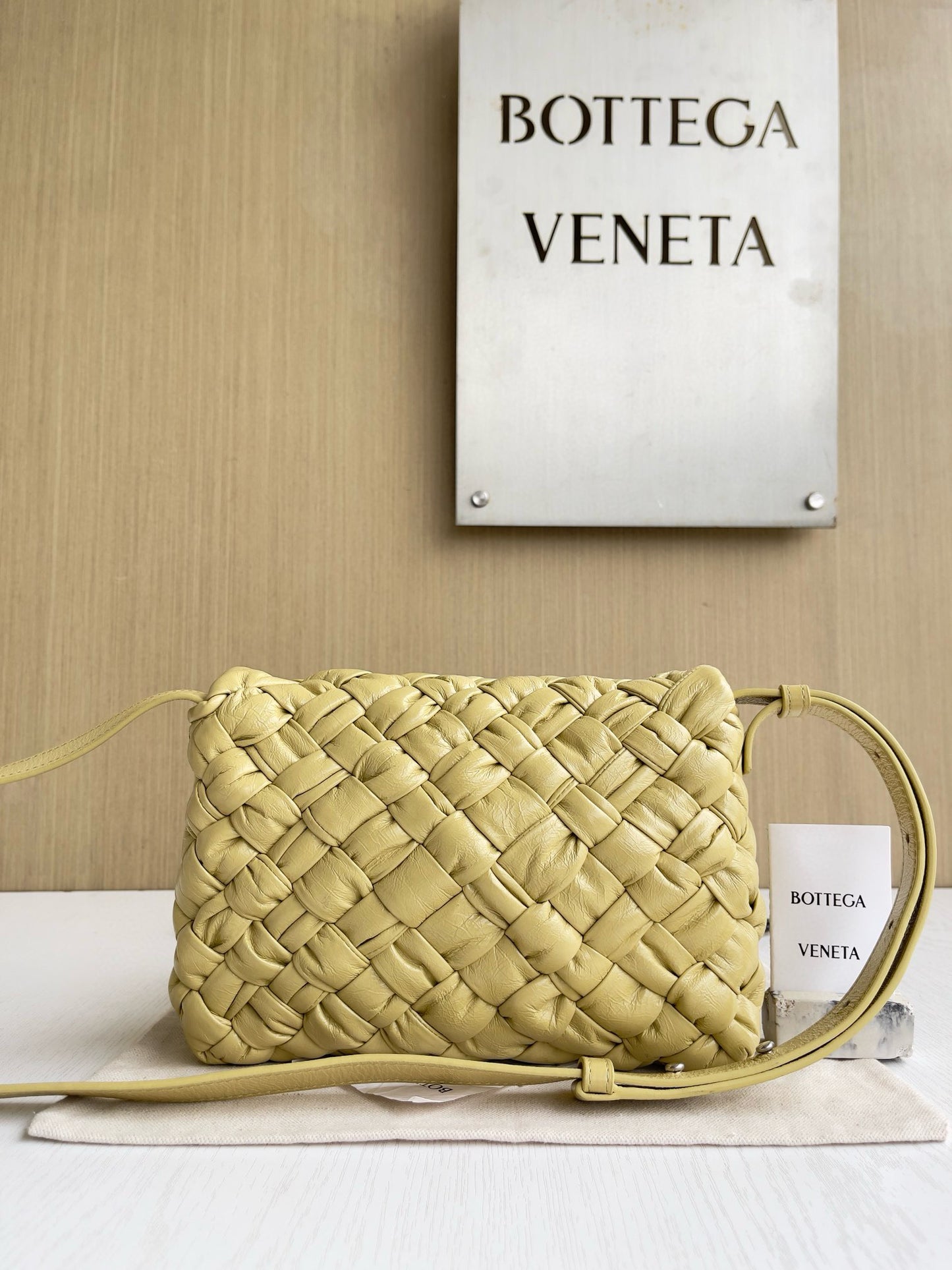 BV Foulard Rumple Messenger Bag