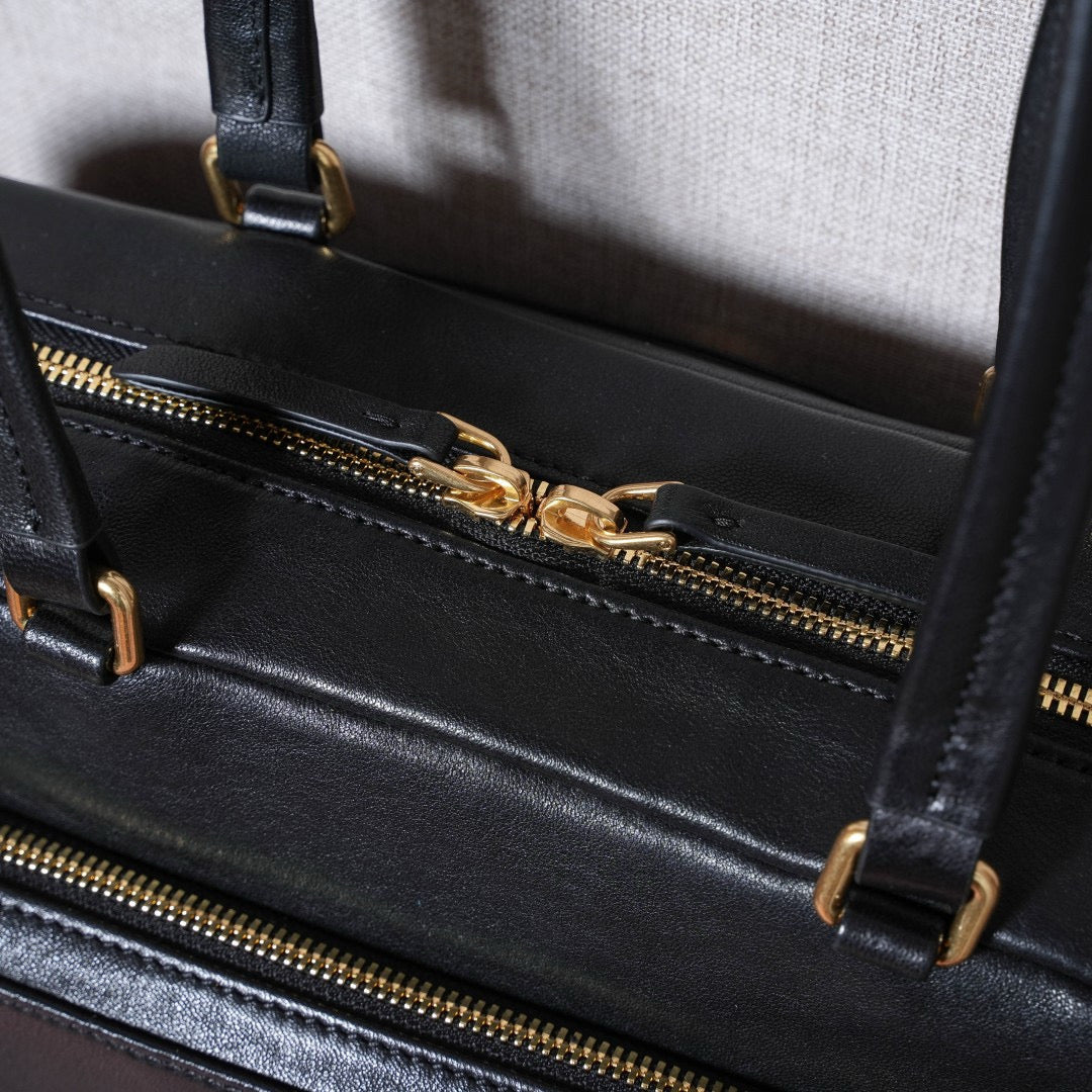 Miu Miu Handbag 32x15.5x11cm