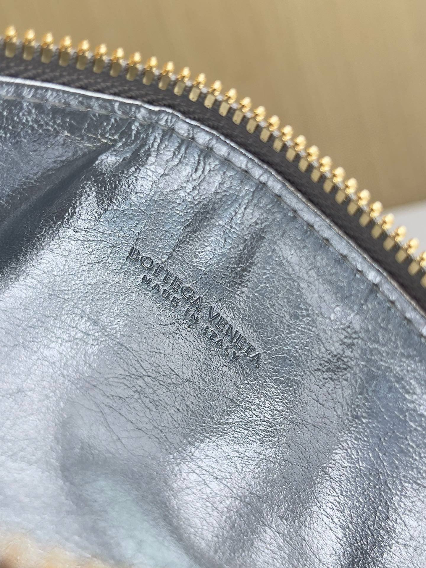BV Hop Mini Shoulder Bag