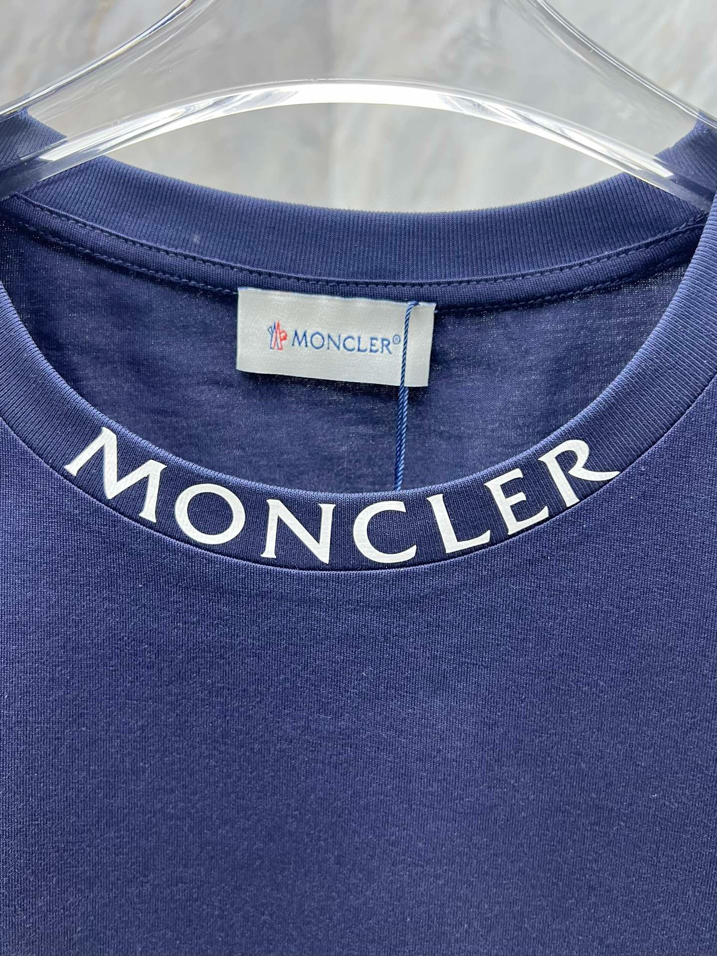 Moncler T-shirt