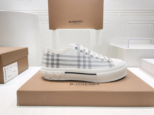 Burberry Sneakers