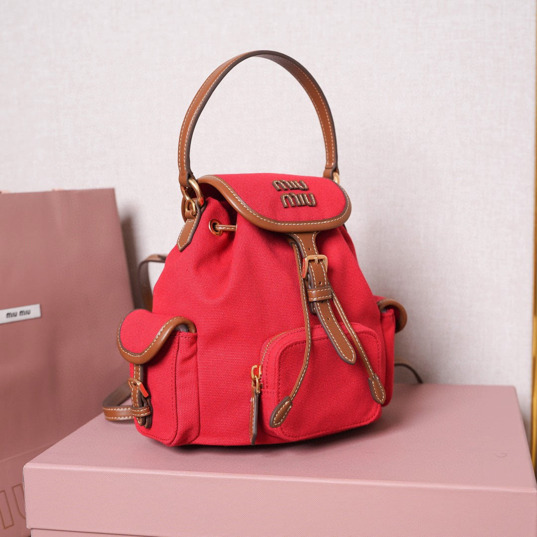 Miu Miu Backpack 22x18x11.5cm