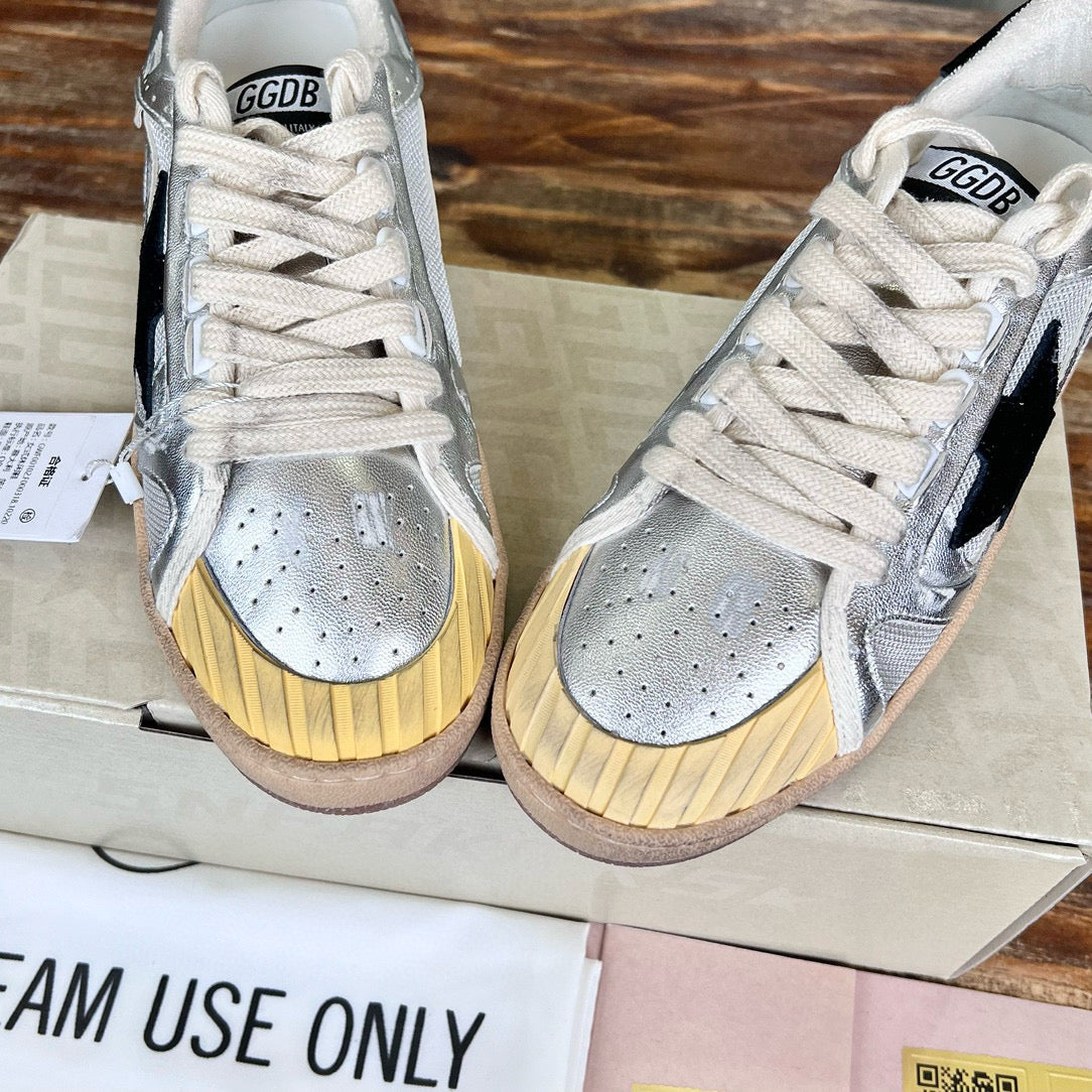 Golden Goose Sneaker
