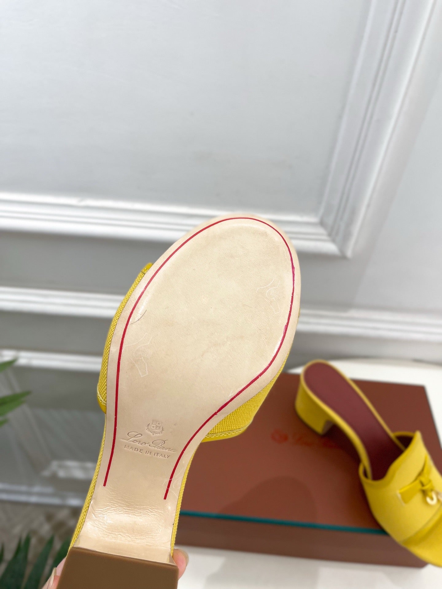 LP Sandals