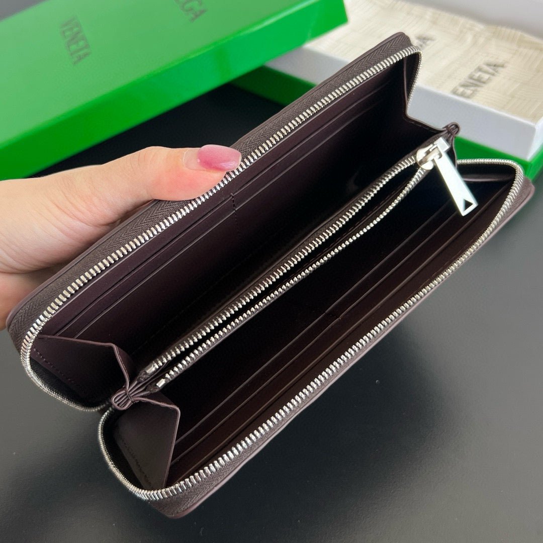 Bottega Veneta Long Zipped Wallet