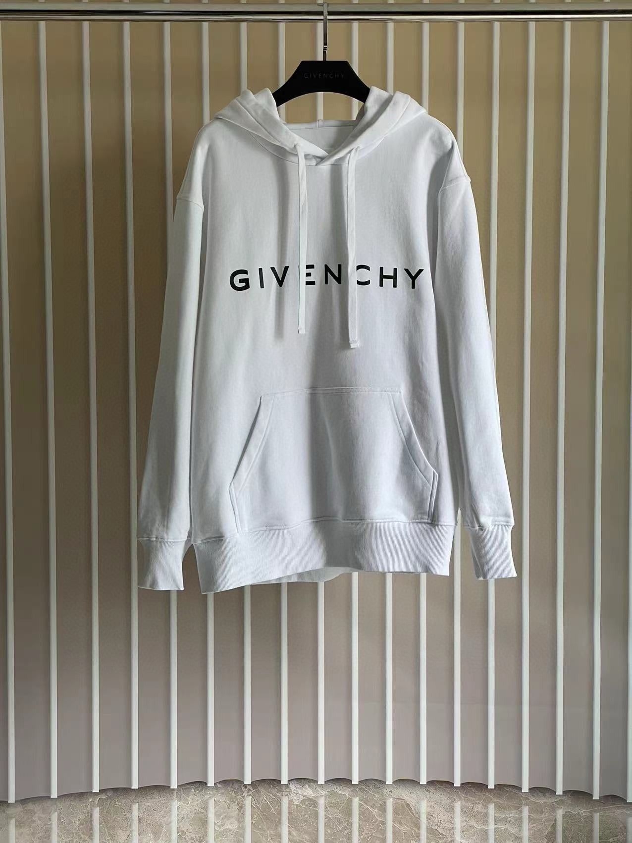 Sudadera con capucha GVC