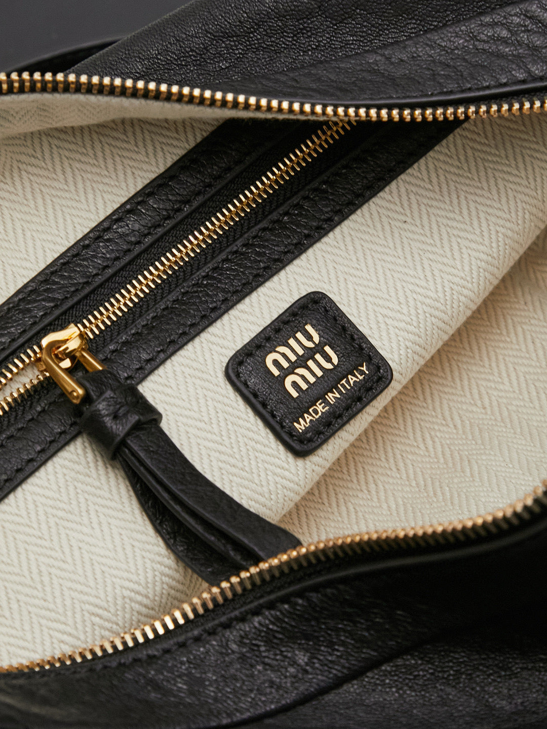 Miu Miu Shoulder Bag 40x20x15cm