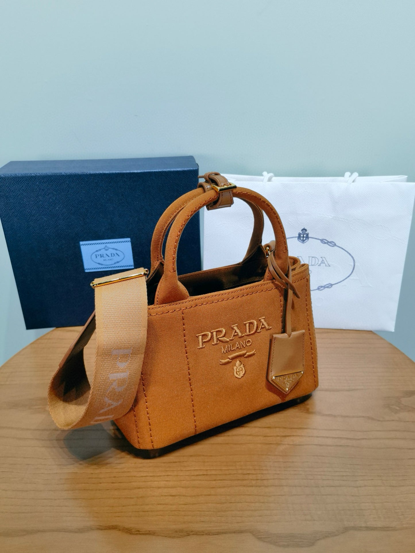 Prada Handle Bag 22x15x13cm