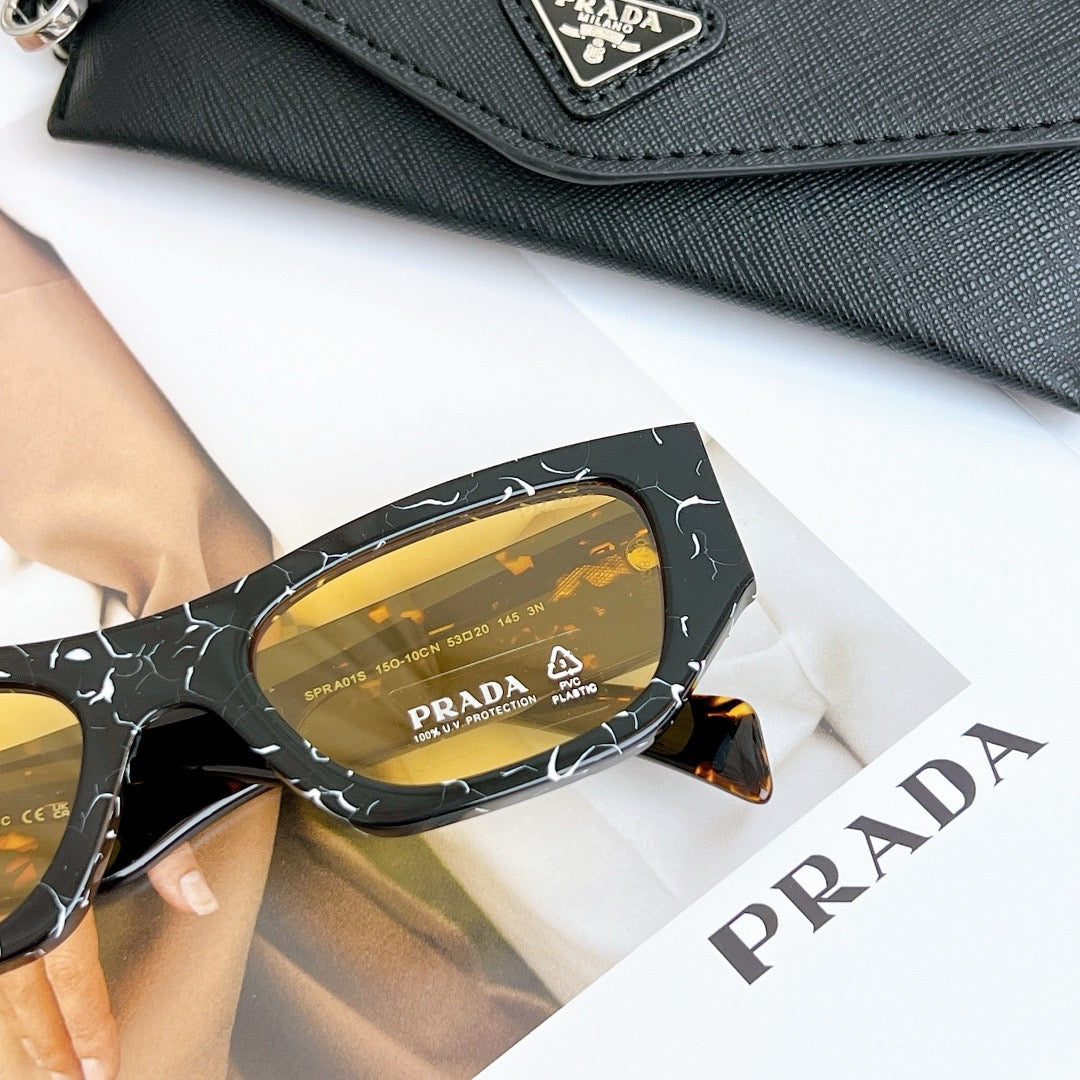 gafas de sol prada